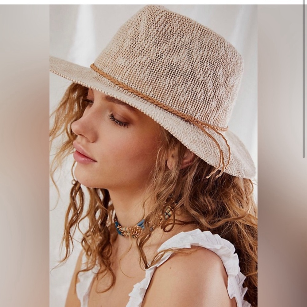 NWT Free People Havana Packable Hat In light pink